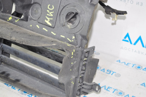 Жалюзи дефлектор радиатора в сборе Lincoln MKC 15- разбит корпус