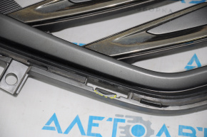 Решетка радиатора grill Hyundai Sonata 15-17 sport отломана защелка