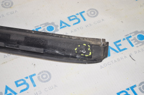 Молдинг лобового скла лев Hyundai Sonata 15-17 зламана направляйка