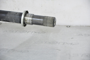 Привід піввісь перед прав Infiniti QX50 19- порваний пильовик внут гранати, тріщина на кронштейні