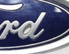 Емблема FORD переднього бампера Ford Fusion mk5 13- дефект
