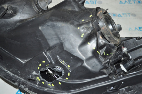 Фара передняя правая голая Honda CRV 12-14 дорест, разбит корпус, царапины на стекле