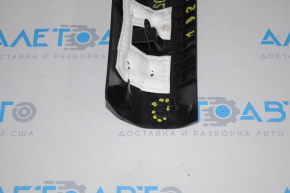 Накладка порога задня права внутр Kia Sorento 16-20 чорна, зламане кріплення