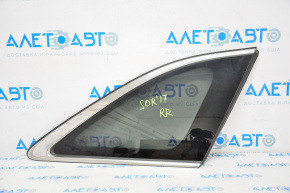 Кватирка глухе скло задні праві Kia Sorento 16-20 хром