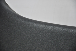 Обшивка двери багажника низ Kia Sorento 16-20 черн, царапины