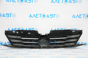 Решетка радиатора grill VW Jetta 15-18 USA со значком, с хромом