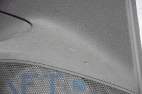 Обшивка двери карточка задняя левая VW Passat b7 12-15 USA тряпка, черн с серой вставкой, царапина