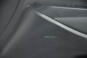 Обшивка двери карточка передняя правая Toyota Highlander 14-16 черн, затерта