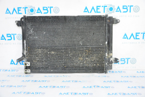 Радиатор кондиционера конденсер VW Jetta 11-18 USA 2.5, 2.0, TDI примят