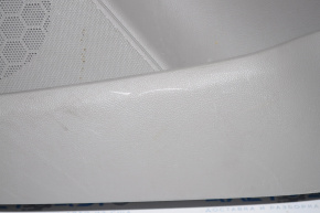 Обшивка двери карточка передняя правая Buick Encore 13-16 сер, царапины, вздулась кожа