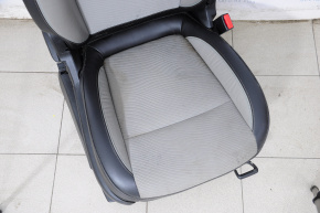 Пасажирське сидіння Buick Encore 13-16 без airbag, механіч, ганчірка сірка зі шкірою вставкою