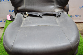 Сидіння водія Toyota Prius 30 10-15 без airbag, механічні, шкіра темно-сіре, порваний затер