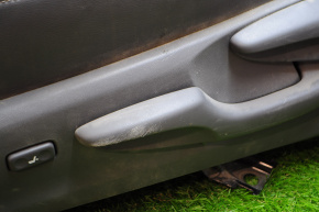 Водительское сидение Toyota Prius 30 10-15 без airbag, механич, кожа темно-серое, порван затер