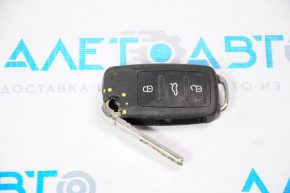 Ключ VW Passat b8 16-19 USA 4 кнопки, раскладной, сломан механизм и часть корпуса