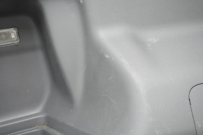 Обшивка арки левая Toyota Prius V 12-17 темно-серая, царапины