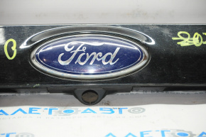 Молдинг двери багажника верх с эмблемой Ford Escape MK3 13-16 дорест под камеру дефект эмблемы