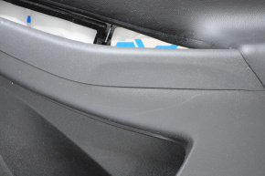 Обшивка двери карточка передняя правая Chevrolet Volt 16- черн с черн вставкой кожа, царапины