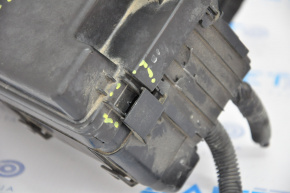 Блок запобіжників підкапотний Honda Accord 13-17 2.4 облом засувки на кришки