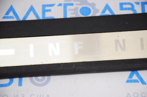 Накладка порога наруж передняя левая Infiniti G25 G35 G37 4d 06-14 хром, потёрта, тычка