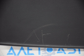 Обшивка дверей багажника верх VW Beetle 12- черн, подряпина