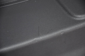 Обшивка двери багажника нижняя VW Beetle 12-19 черная, царапины