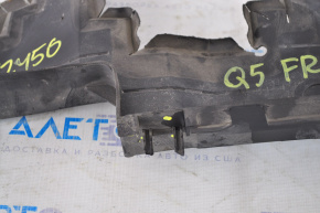 Дефлектор радіатора прав Audi Q5 8R 09-12 2.0T зламано кріплення