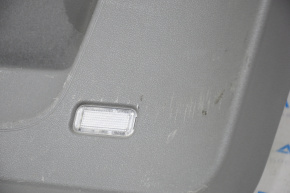 Обшивка дверей багажника низ Audi Q5 8R 09-17 темно-сіра, подряпини