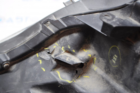 Фара передняя правая голая Lexus RX350 RX450h 13-15 рест галоген, сломаны крепления, разбито стекло