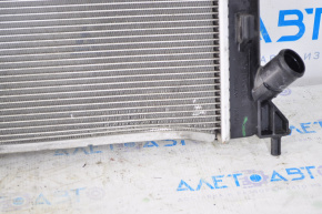 Радиатор охлаждения вода Hyundai Elantra AD 17-20 2.0 примят
