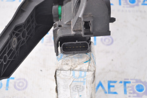 Педаль газа VW CC 08-17 сломано крепление
