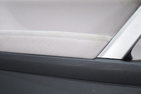 Обшивка дверей картка перед лев Subaru Forester 14-18 SJ черн з сіркою вставкою, царап