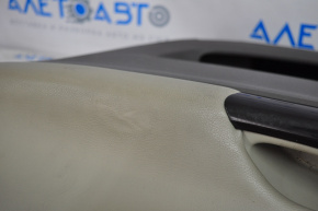 Обшивка двери карточка передняя правая Toyota Sienna 11-12 бежевая, потерта кожа