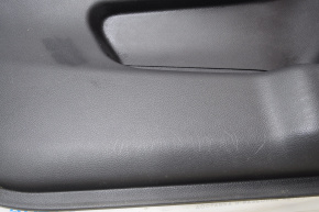 Обшивка двери карточка передняя левая Nissan Rogue 14-20 черн, темная вставка, царапины