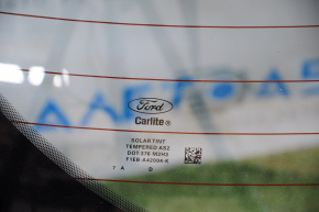 Скло заднє двері багажника Ford Focus mk3 15-18 рест 5d