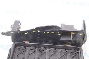 Жалюзі дефлектор радіатора Chevrolet Volt 16- ліва частина, тріщини