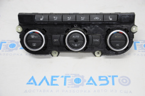 Управление климат-контролем VW Passat b7 12-15 USA авто с подогревом