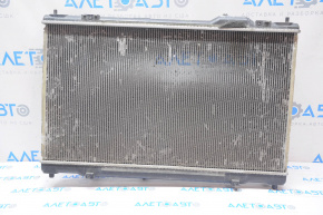 Радиатор охлаждения вода Lexus GS300 GS350 GS450h 06-11 примяты соты