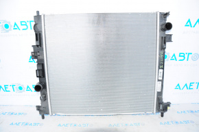 Радіатор охолодження вода Chevrolet Camaro 16- 2.0T 3.6 обламати кріплення