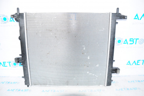 Радиатор охлаждения вода Chevrolet Camaro 16- 2.0T 3.6 обломано крепление
