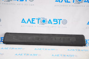 Накладка порога передняя правая Chevrolet Camaro 16- купе внешн, черн, царапины