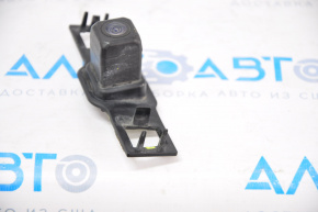 Камера заднего вида Toyota Camry v55 15-17 usa, сломана защелка