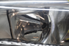 Фара передняя левая голая Ford Focus mk3 15-18 рест галоген светлая, под полировку слом фишка