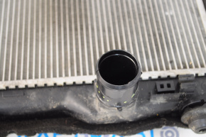 Радиатор охлаждения вода Lexus IS250 14-20 надлом