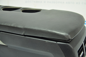 Консоль центральна підлокітник і підстаканники Lexus IS 14-20 шкіра черн, зламаний підлокітник