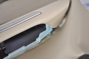 Обшивка дверей картка передня права Lincoln MKZ 13-16 беж, злам креп ручки, тріщина