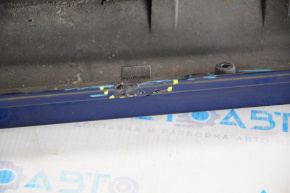 Порог правый Toyota Prius 30 10-15 синий, царапины, надрыв крепл, без заглушек