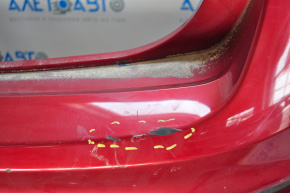 Бампер задний голый Ford Fiesta 14-19 рест 4d, красный, треснут, отсутствует фрагмент