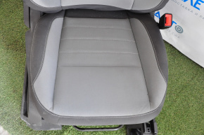 Пасажирське сидіння Ford Escape MK3 13-19 без airbag, механічні, ганчірка, чорно-сірий