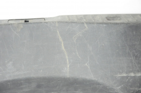 Накладка проема багажника Lincoln MKZ 13-20 затерта, царапина