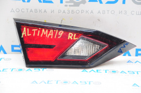 Ліхтар внутрішній кришка багажника лівий Nissan Altima 19- під полірування